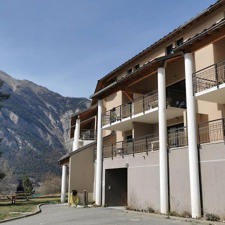 Studio 4 Personnes Avec Piscine Et Sauna - Residence Chateau Des Magnans - Jausiers - Fr-1-165B-45 المظهر الخارجي الصورة