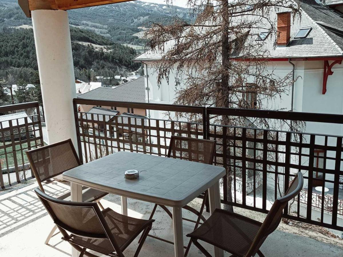 Studio 4 Personnes Avec Piscine Et Sauna - Residence Chateau Des Magnans - Jausiers - Fr-1-165B-45 المظهر الخارجي الصورة