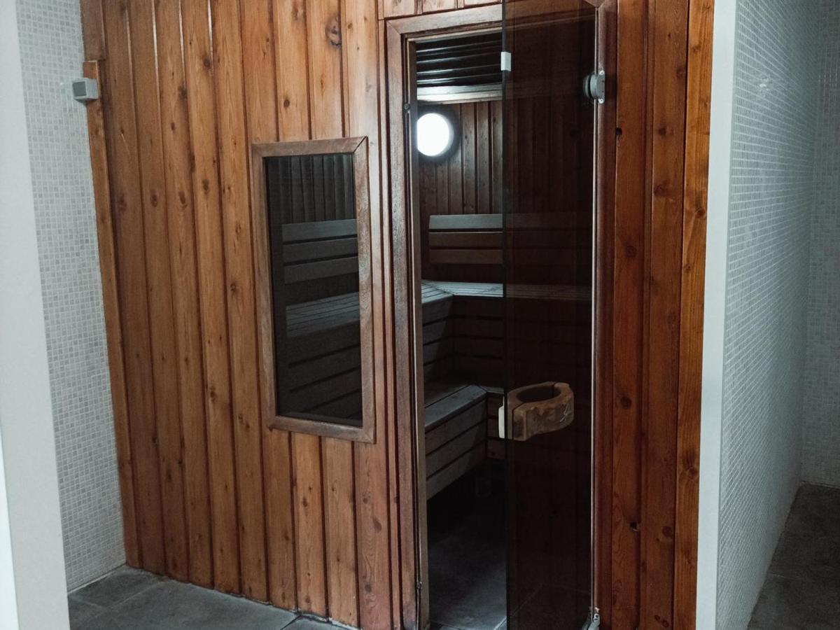 Studio 4 Personnes Avec Piscine Et Sauna - Residence Chateau Des Magnans - Jausiers - Fr-1-165B-45 المظهر الخارجي الصورة