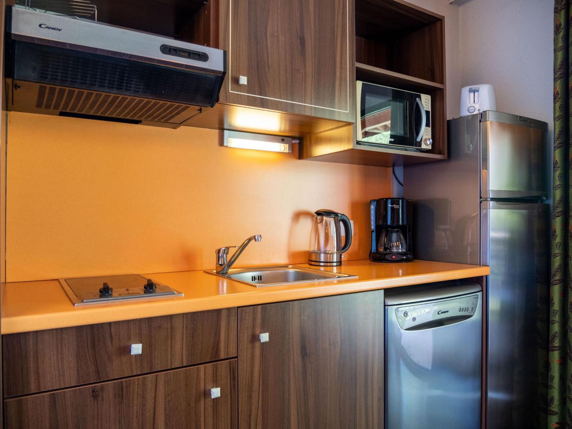 Studio 4 Personnes Avec Piscine Et Sauna - Residence Chateau Des Magnans - Jausiers - Fr-1-165B-45 المظهر الخارجي الصورة